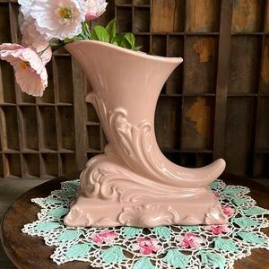 VTG | Trenton Pottery Spring Pink Horn of Plenty Vase